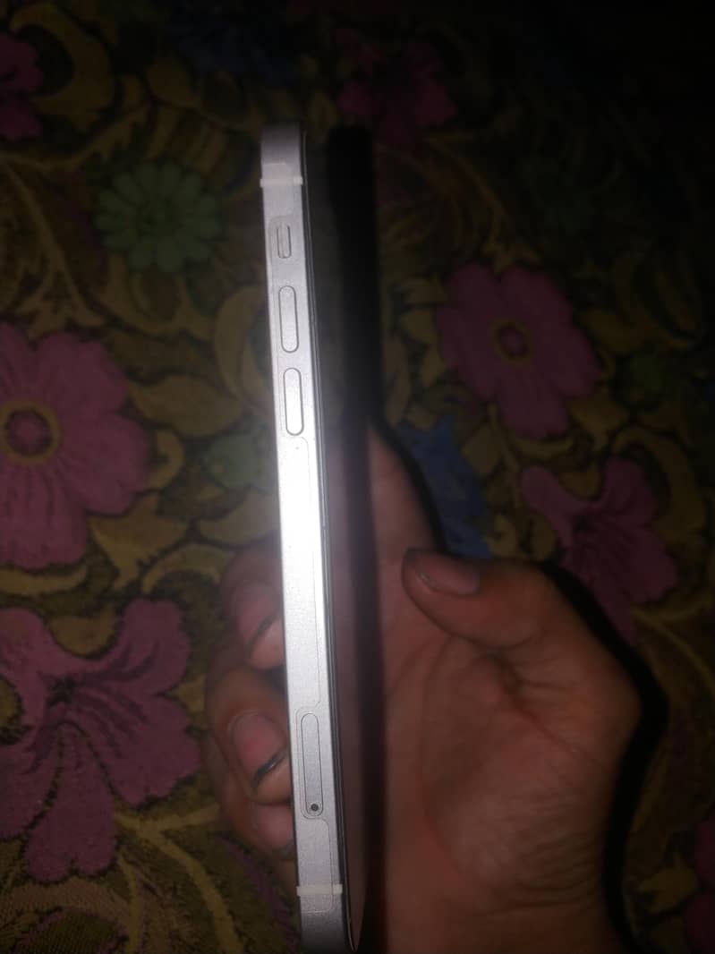 Apple iPhone 12 0