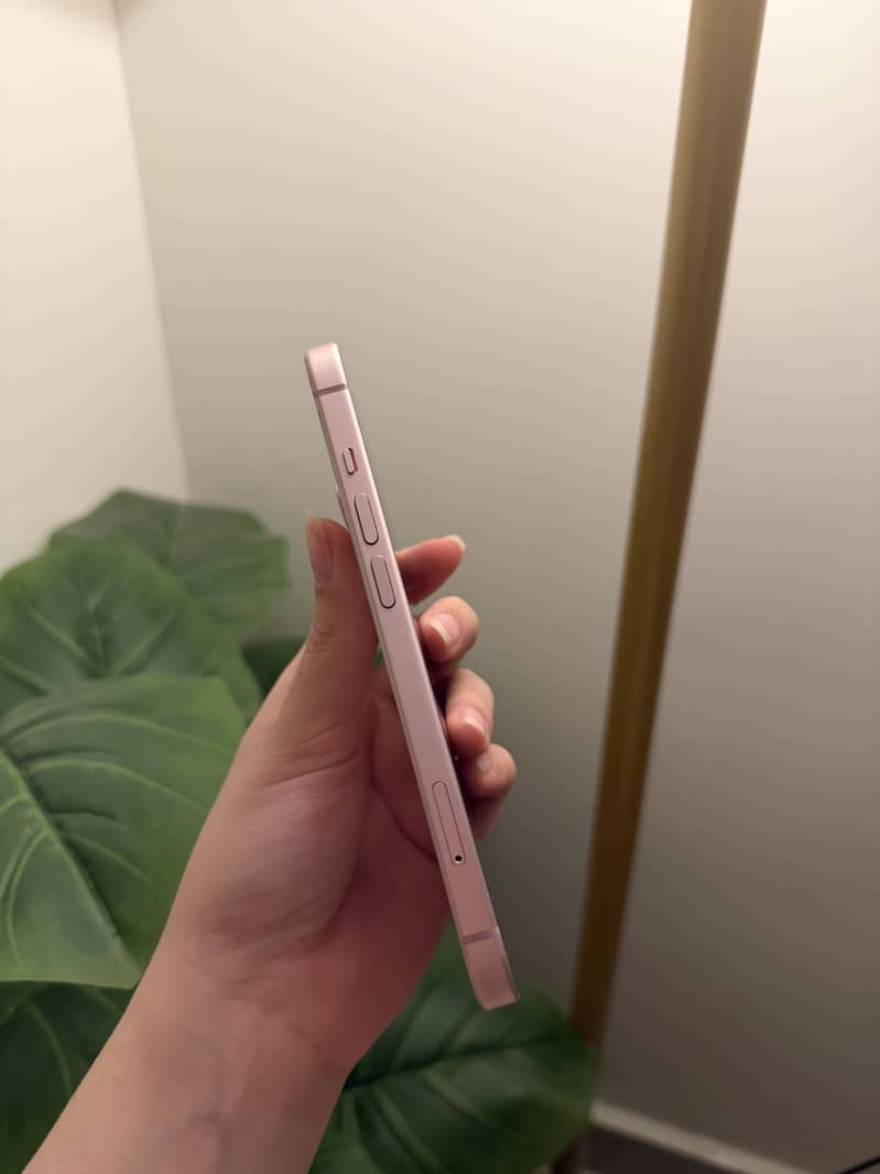 Apple iPhone 15 2