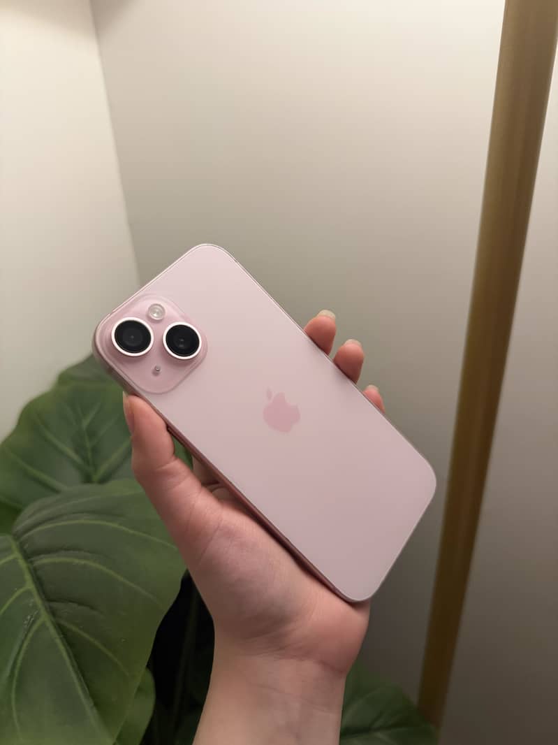 Apple iPhone 15 6
