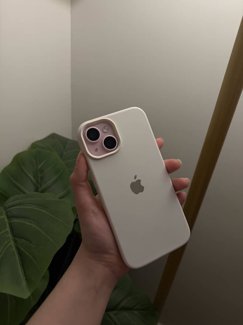 Apple iPhone 15 7