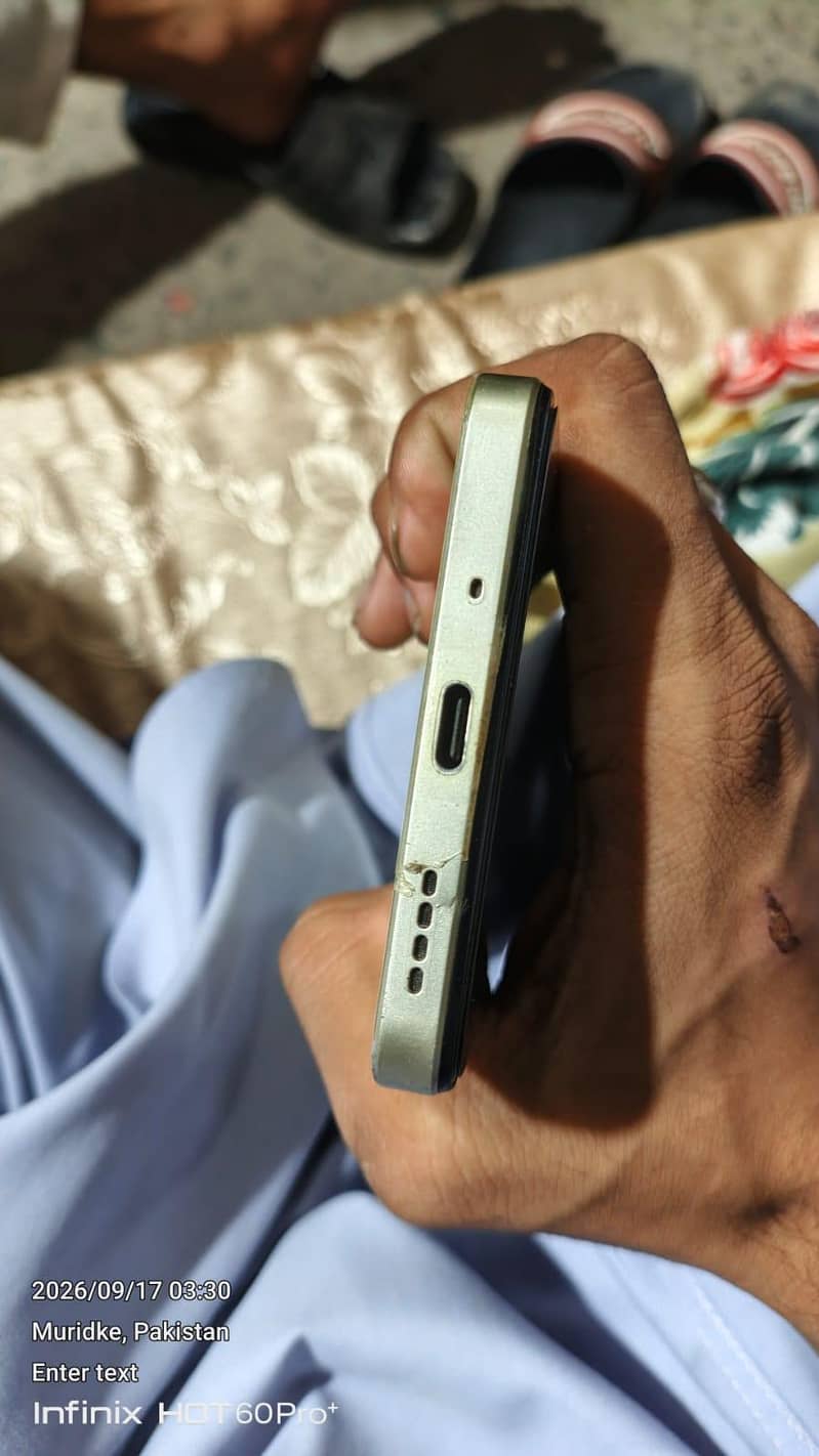 Realme C75 1