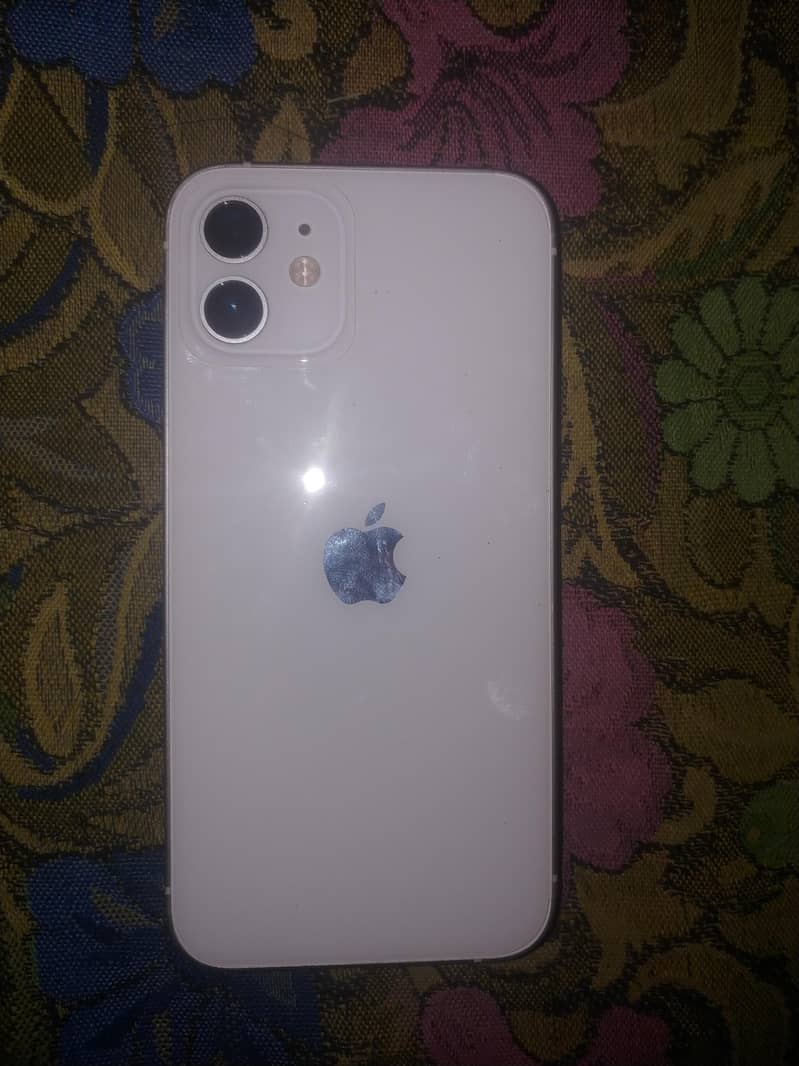 Apple iPhone 12 6