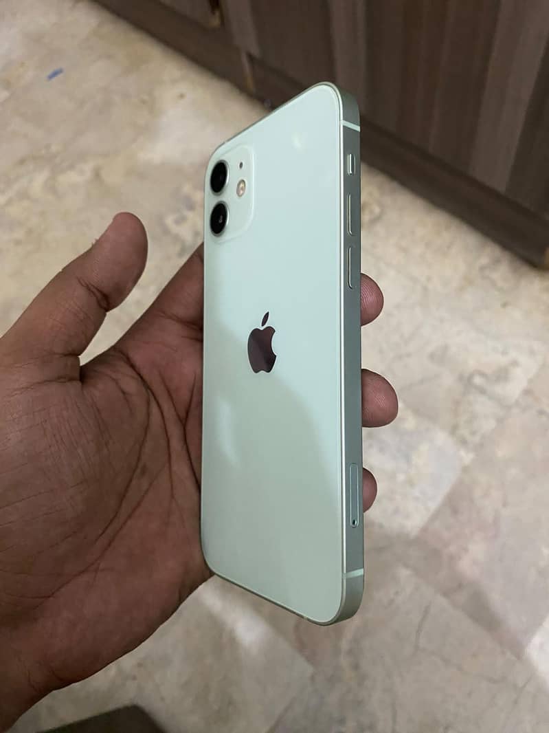 Apple iPhone 12 9