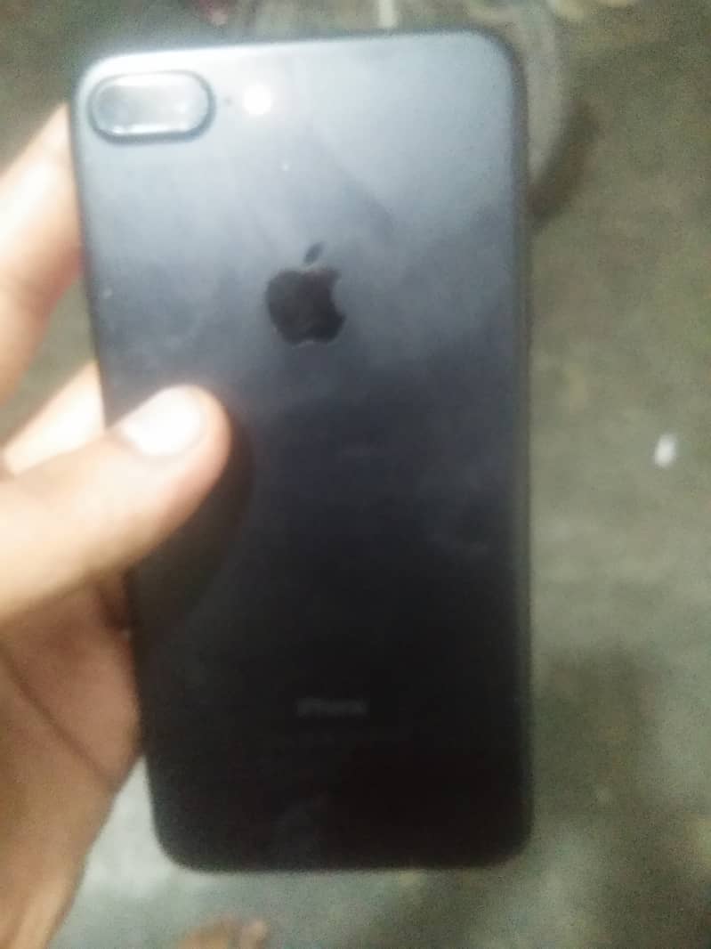 Apple iPhone 7 Plus 2