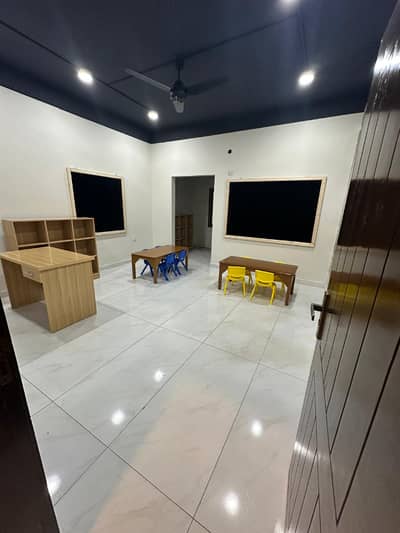COMMERCIAL INDEPENDENT BUNGALOW AVAILABLE FOR RENT GULSHAN-E-IQBAL BLOCK 7