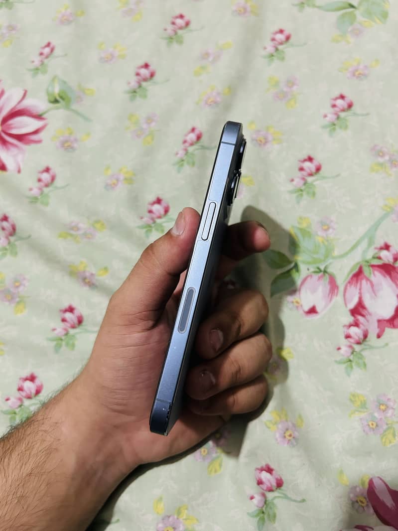 Apple iPhone 13 Pro 5