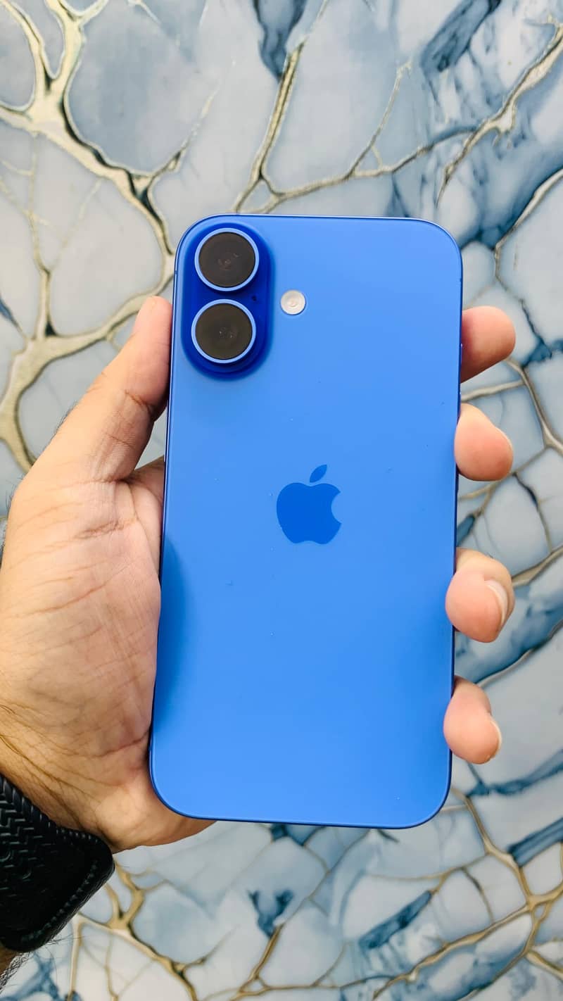 Apple iPhone 16 1