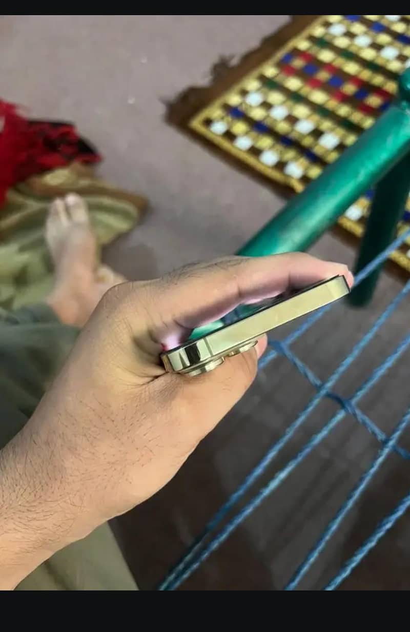 Apple iPhone 13 Pro Max 3