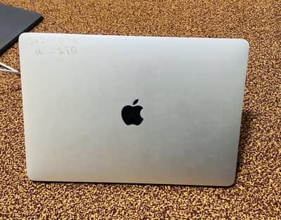 Apple MackBook Excellent Condition