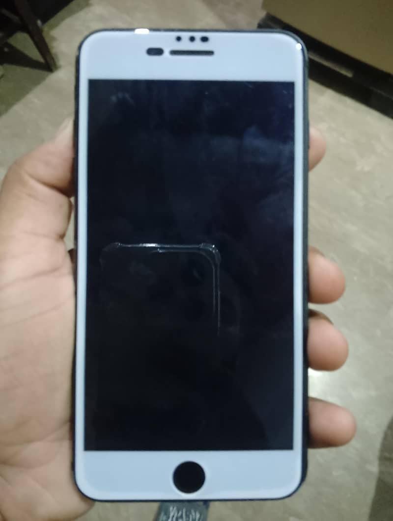 Apple iPhone 7 Plus 1