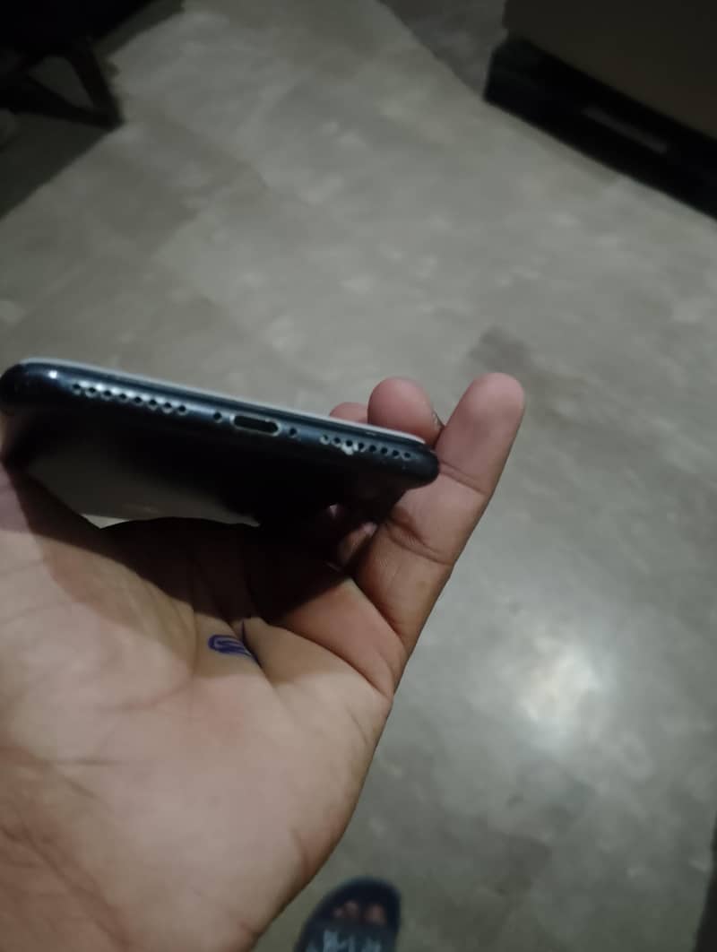 Apple iPhone 7 Plus 3