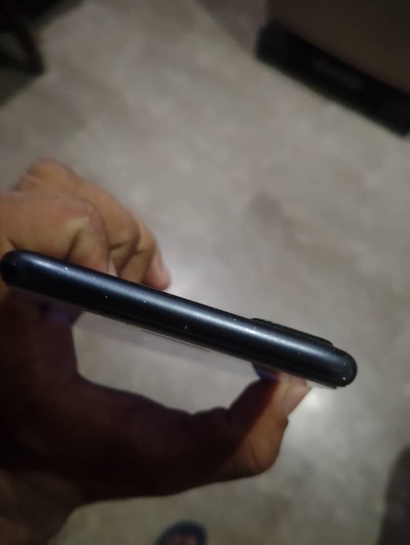 Apple iPhone 7 Plus 5