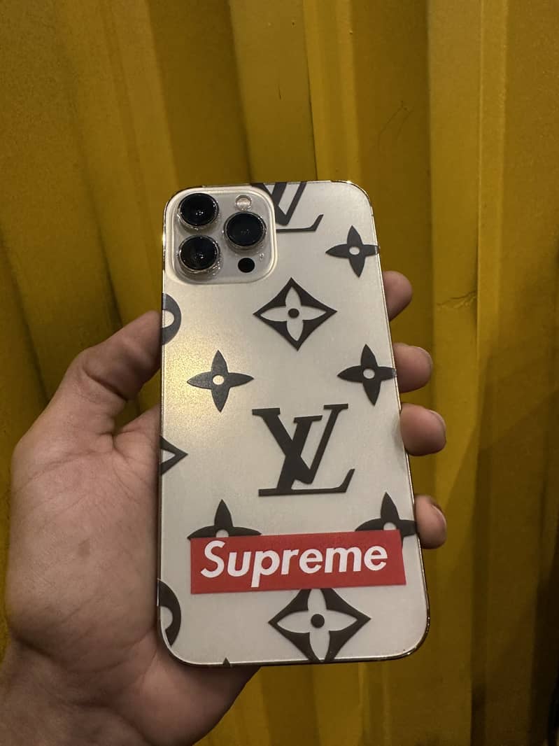 Apple iPhone 13 Pro Max 4