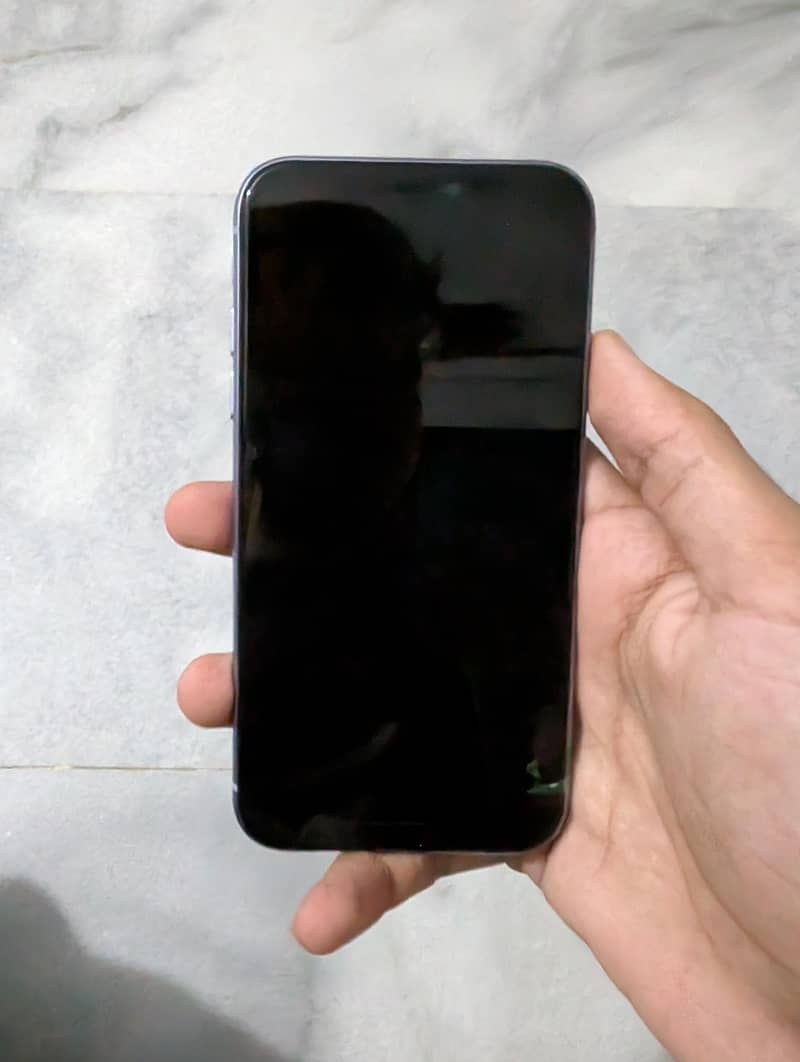 Apple iPhone 11 3