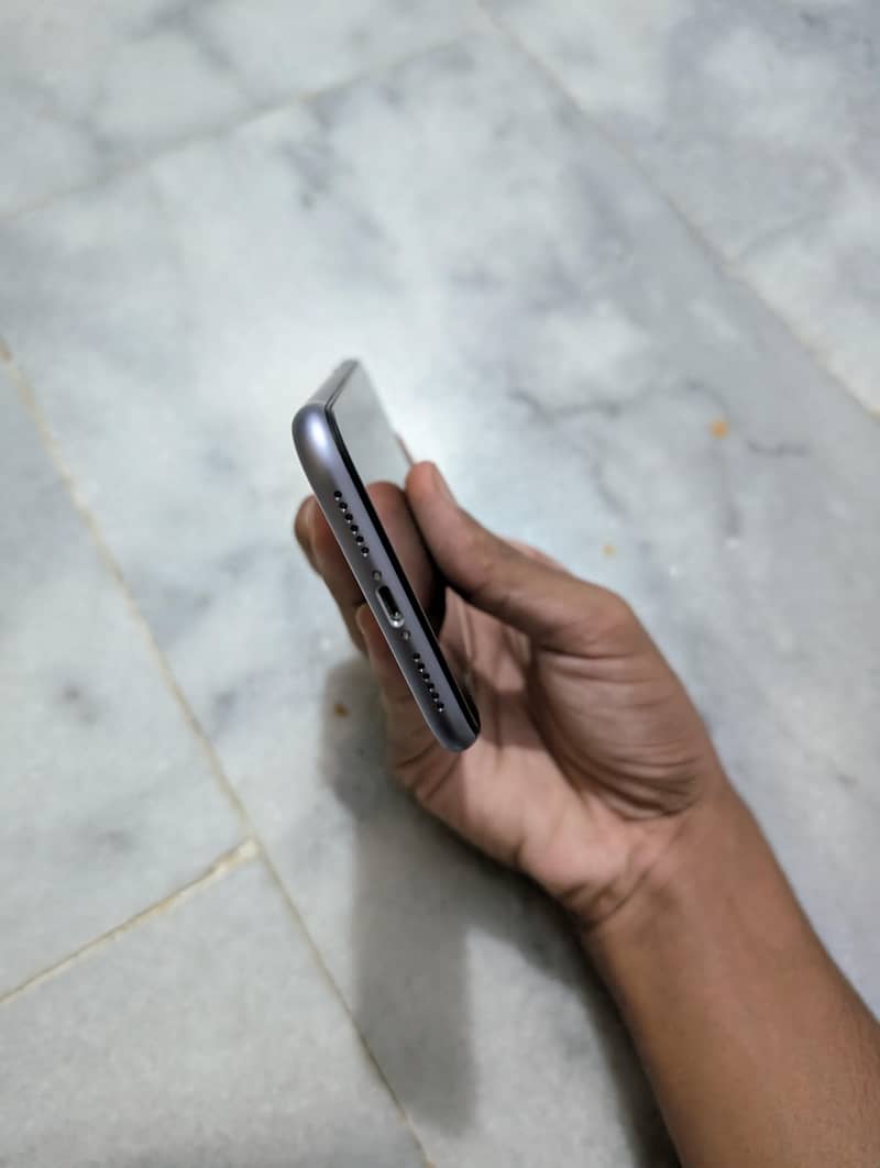 Apple iPhone 11 5