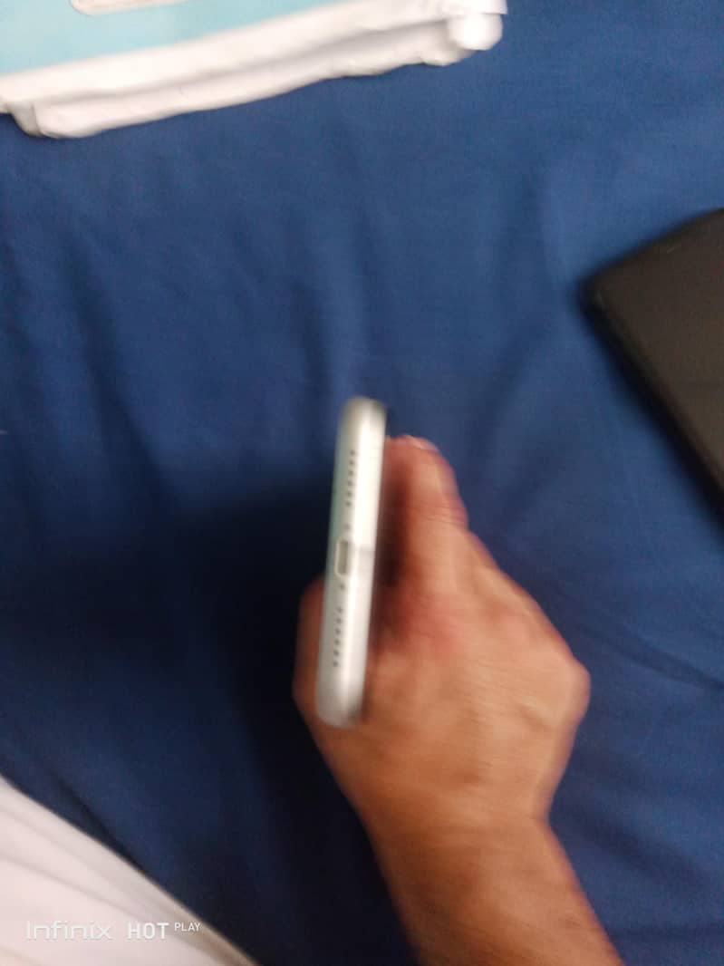 iphone 11 4