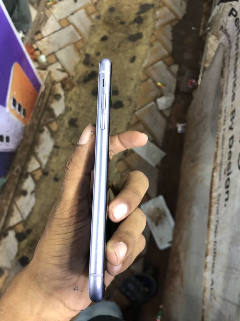 Apple iPhone 11 2