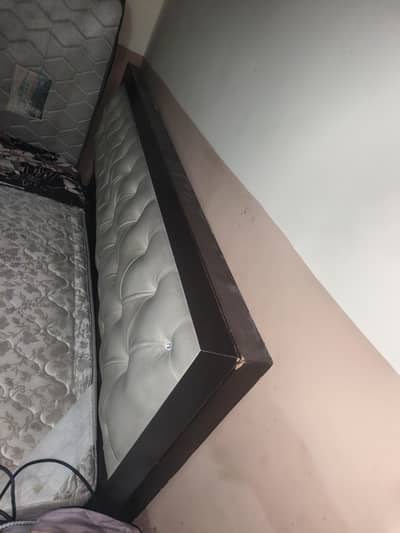 bed & metress