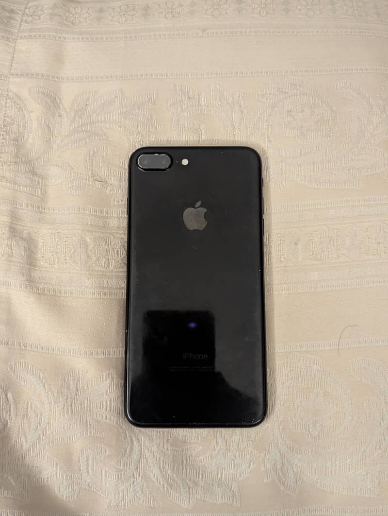 Apple iPhone 7 Plus 2