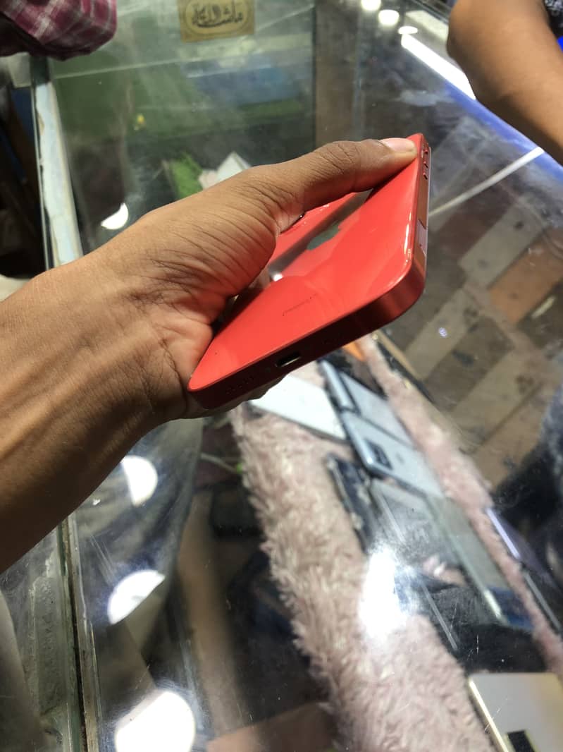 Apple iPhone 12 1