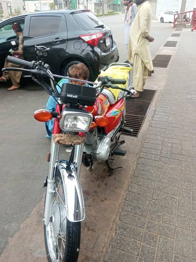 HONDA CG 125 2026 Model 4 mouth used 2300km first owner  karachi