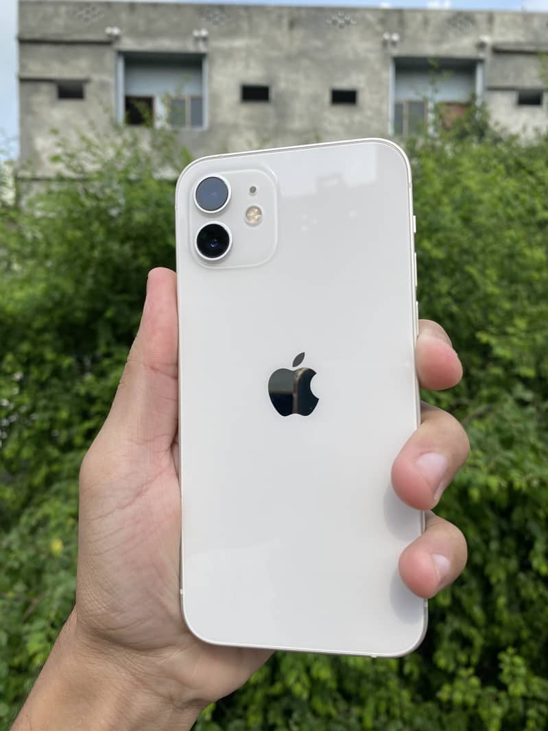 Apple iPhone 12 0
