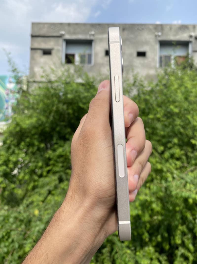 Apple iPhone 12 3