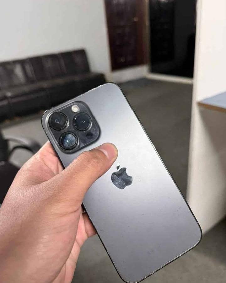 Apple iPhone 14 Pro Max 2