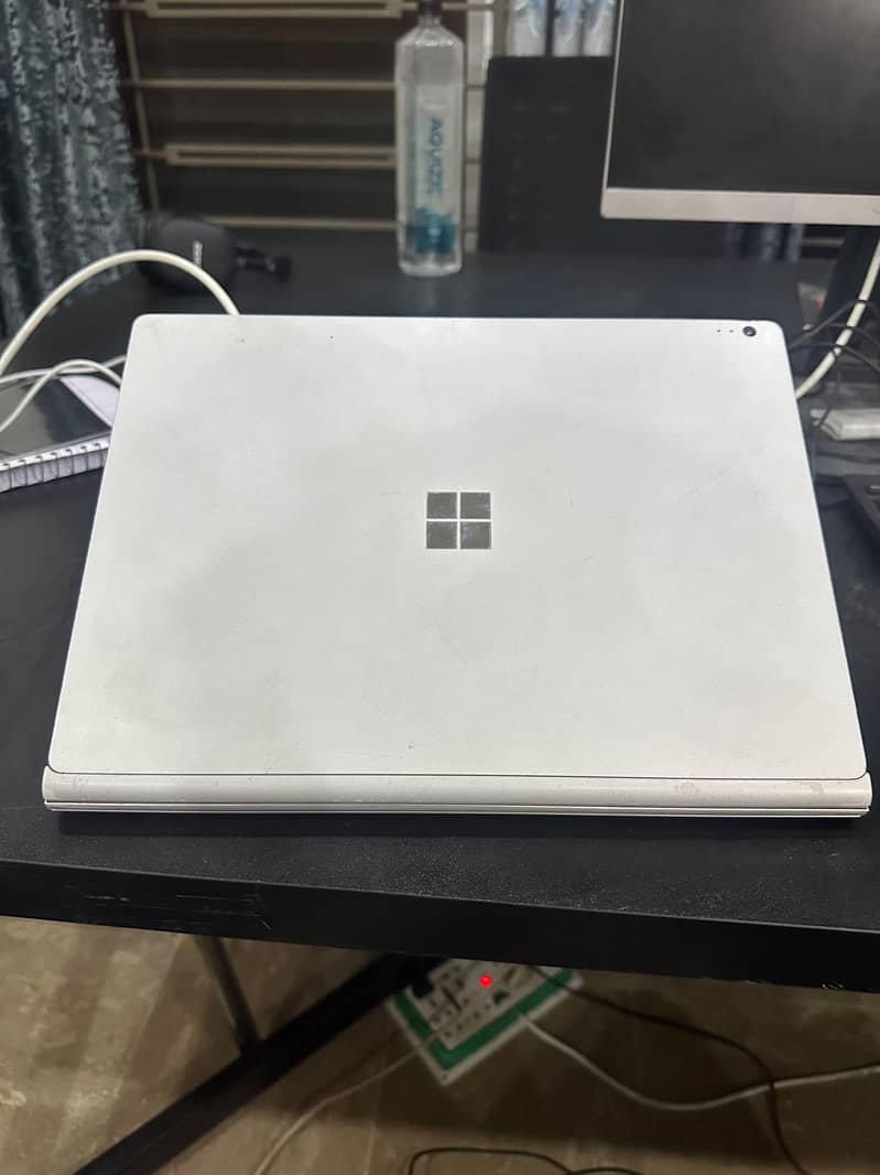 Microsoft Surface book 2
