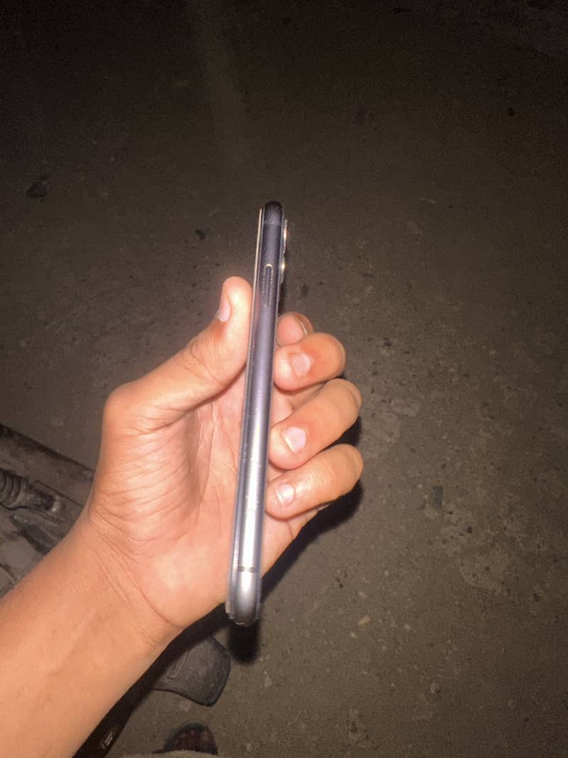 Apple iPhone 11 2