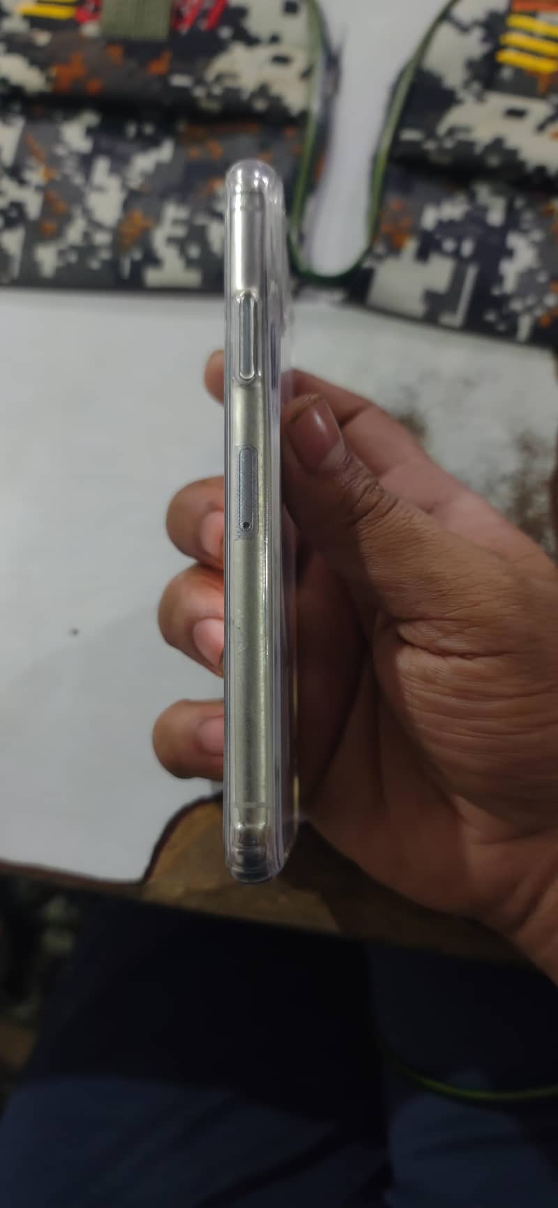 Apple iPhone X 4