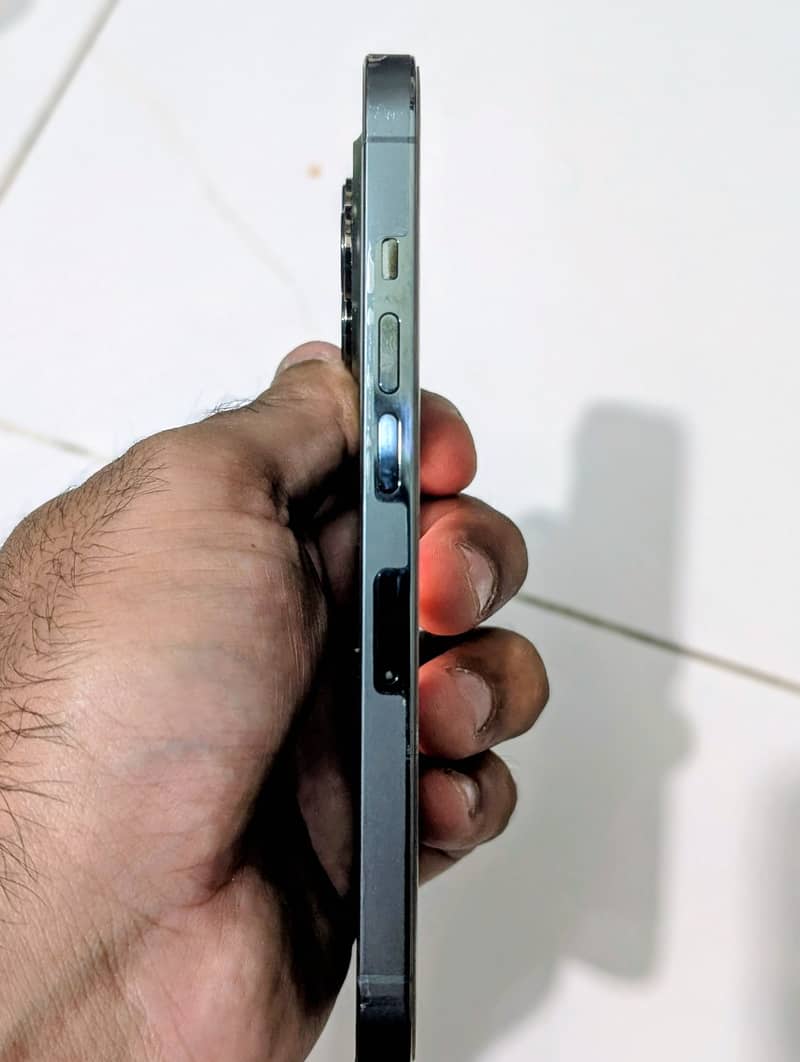 Apple iPhone 13 Pro 0