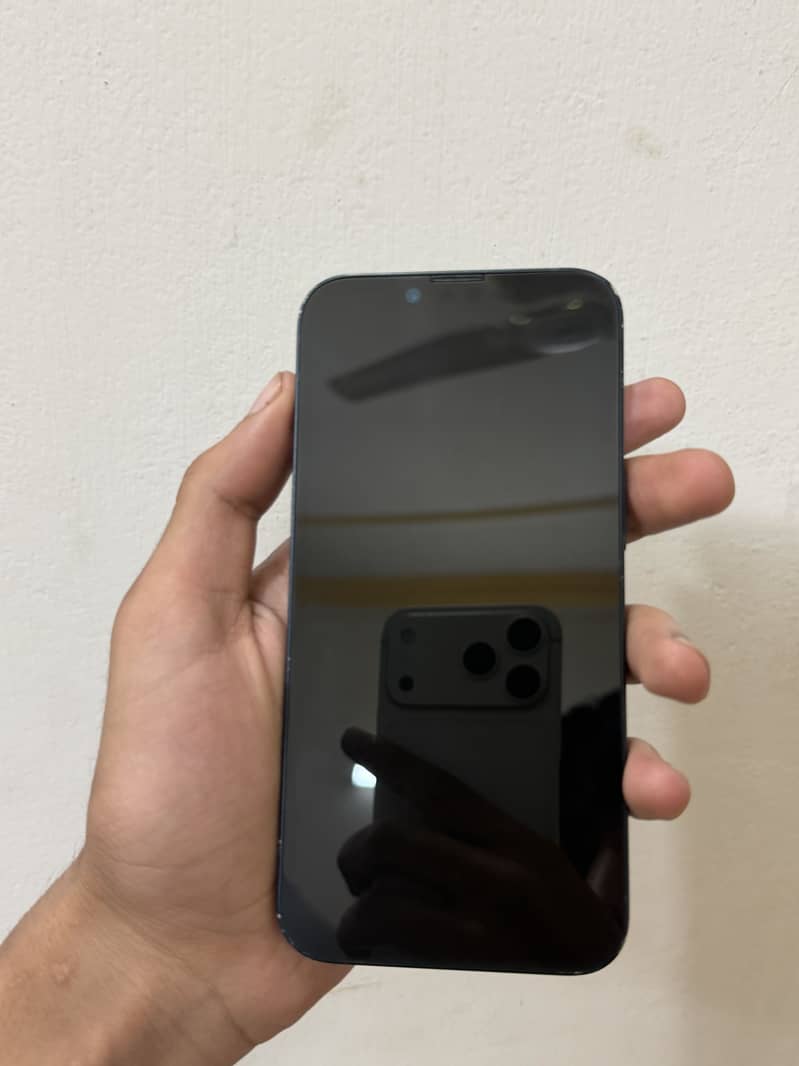Apple iPhone 14 5