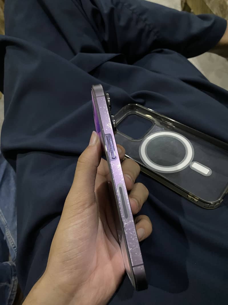 Apple iPhone 14 Pro 1