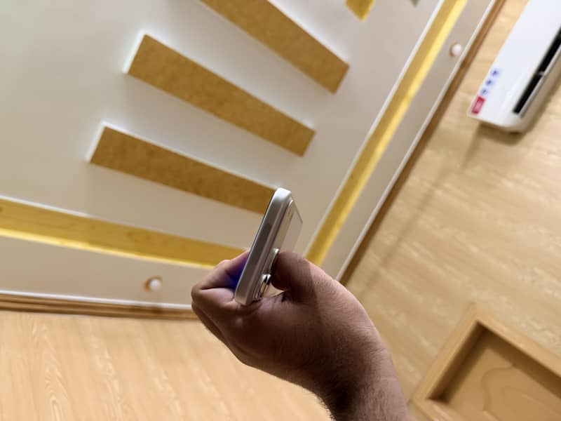 Apple iPhone 17 Pro Max 2