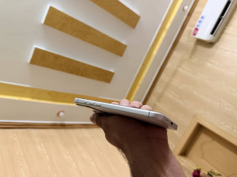 Apple iPhone 17 Pro Max 5