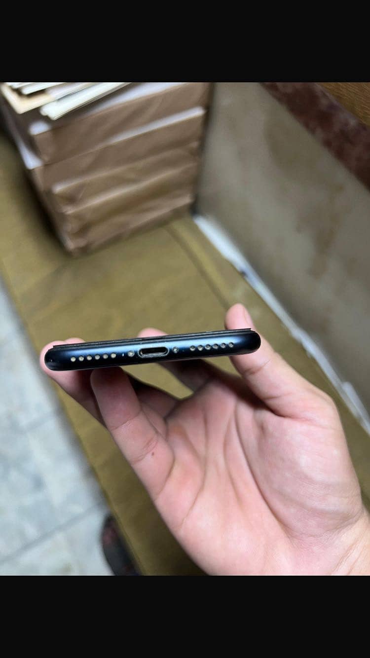 Apple iPhone SE 3