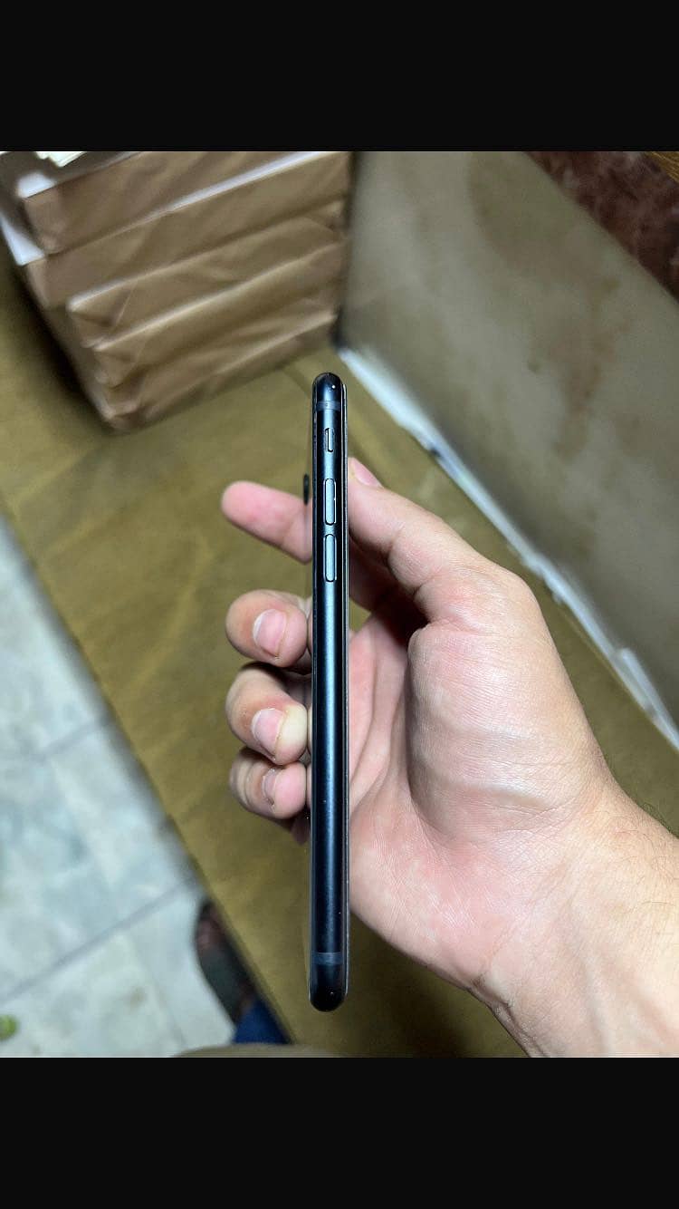 Apple iPhone SE 4