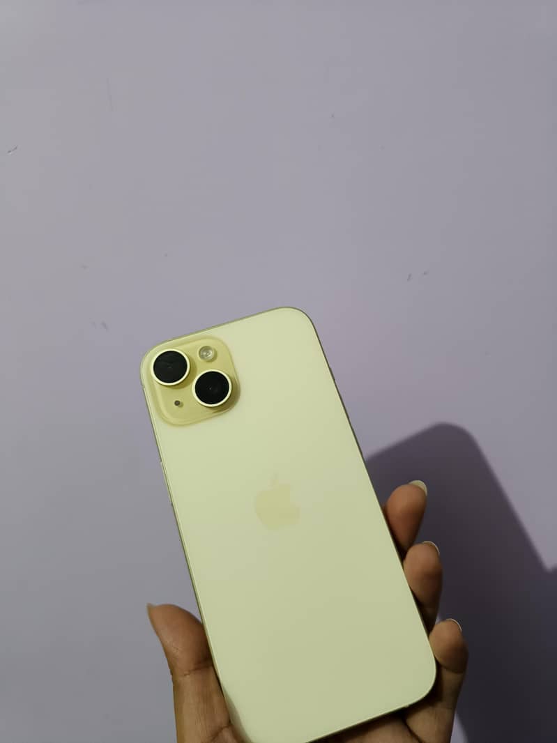 Apple iPhone 15 2