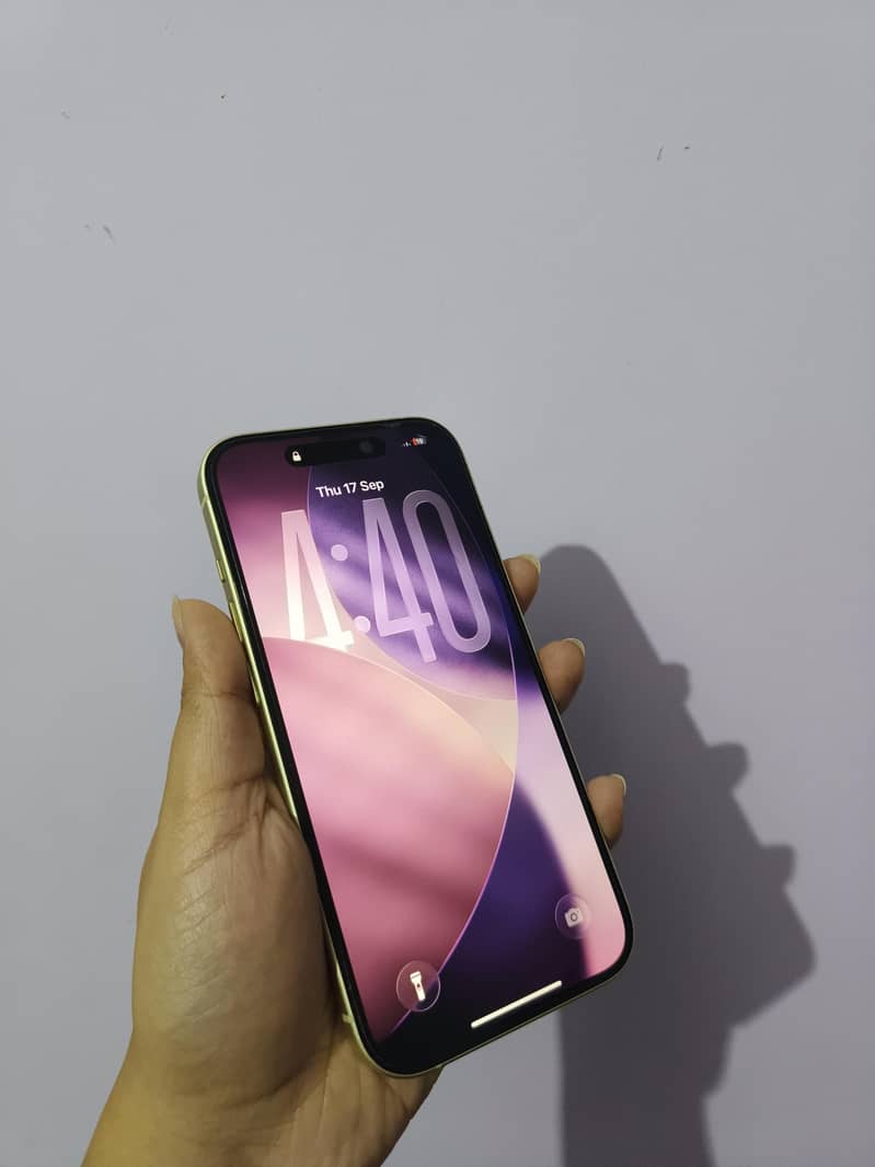 Apple iPhone 15 3