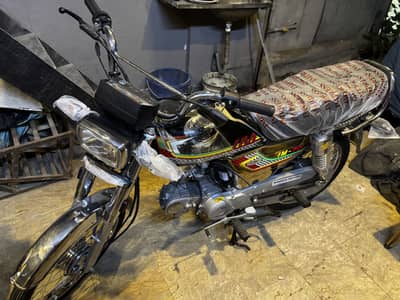 Impress motorcycle ZERO METER under invoice rate