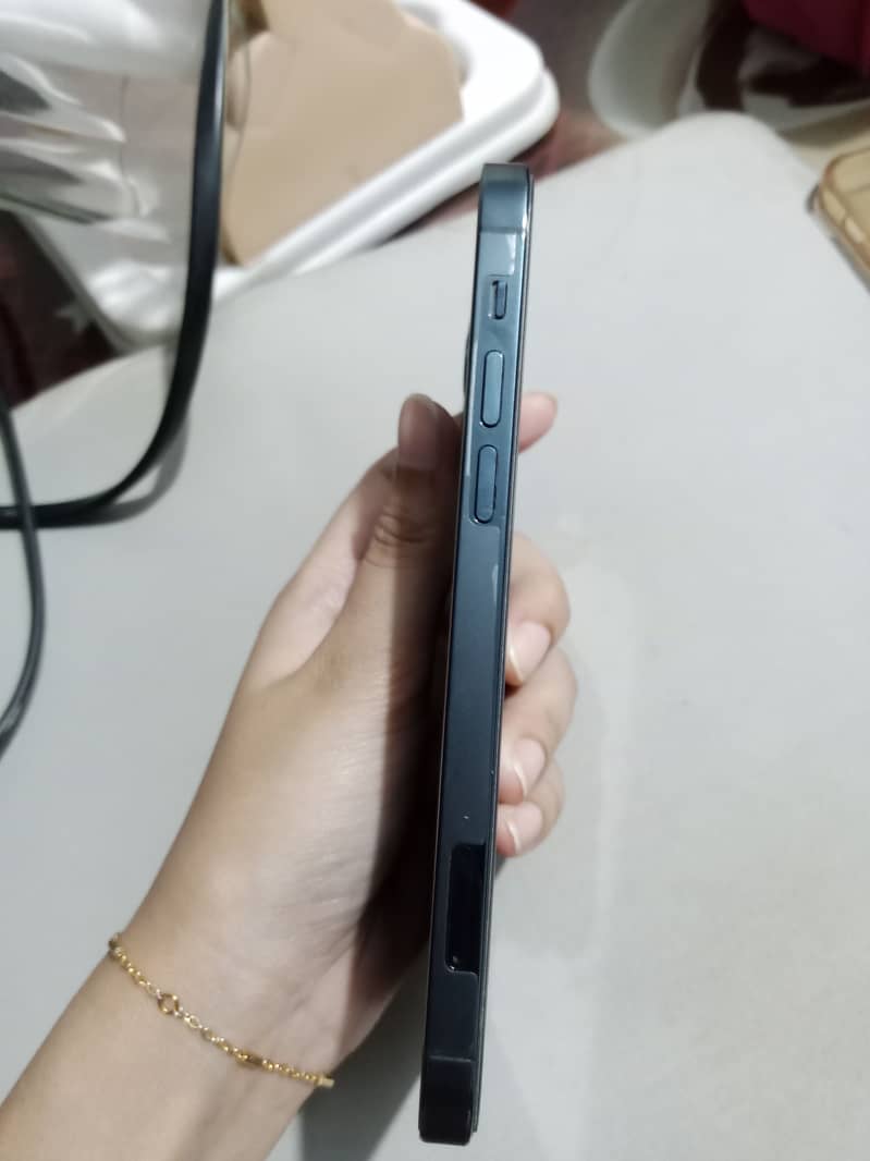 Apple iPhone 12 Pro 3