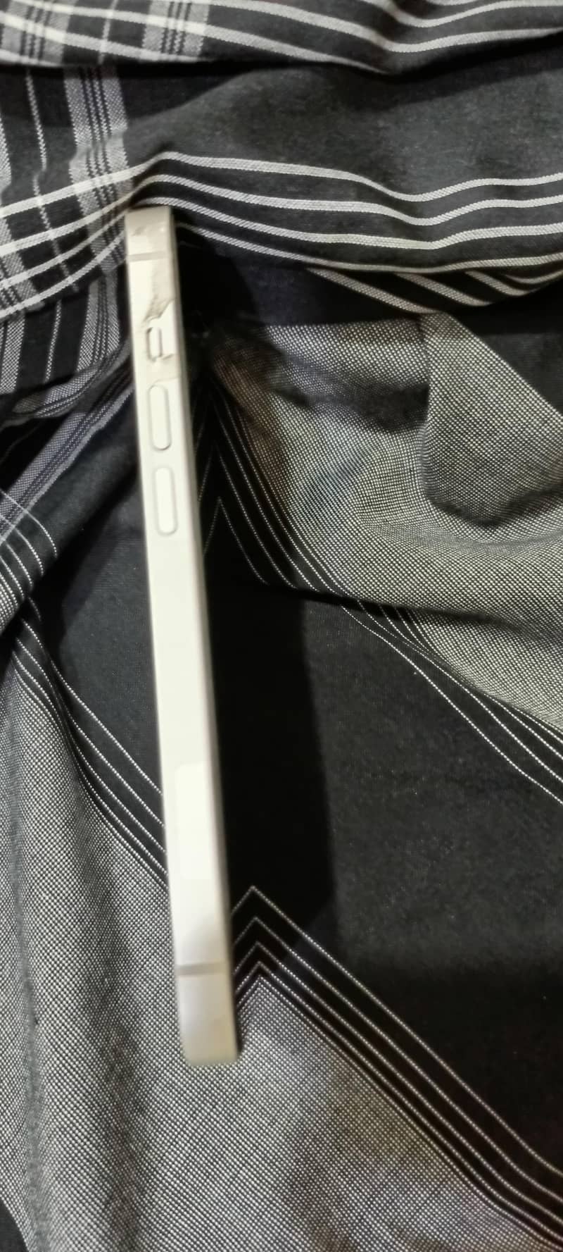 Apple iPhone 14 3