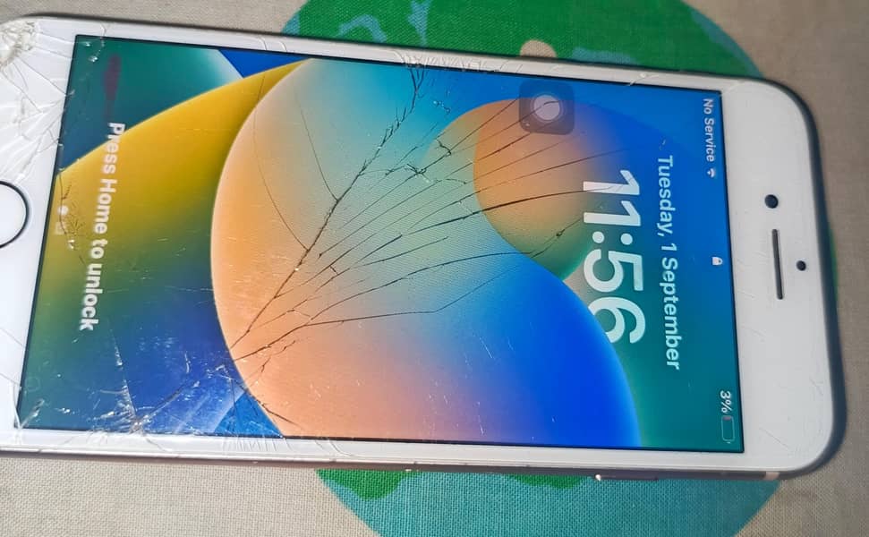 Apple iPhone 8 4