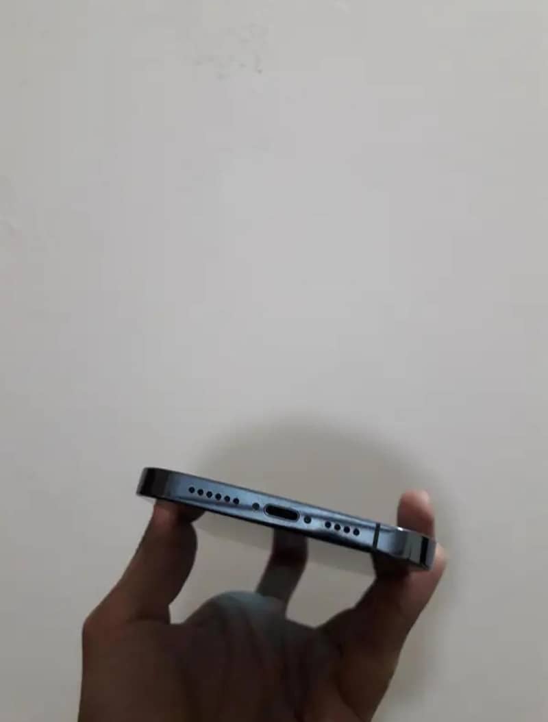 Apple iPhone 12 Pro Max 4