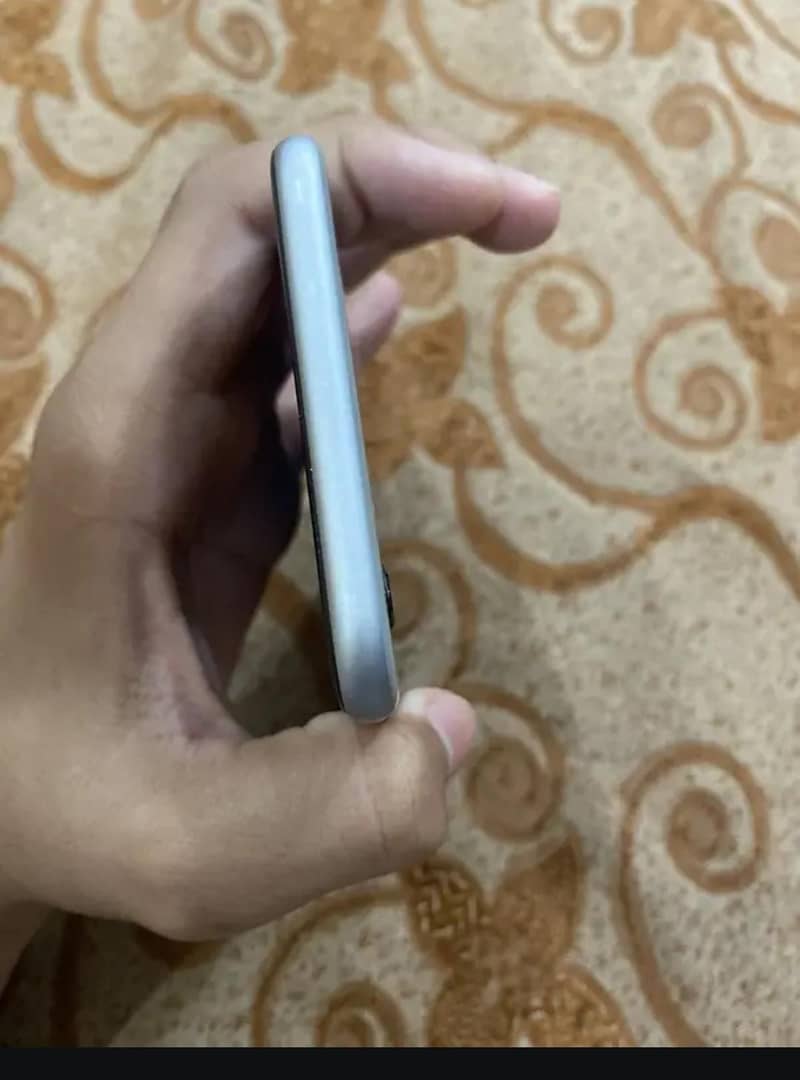 Apple iPhone 6S Plus 1