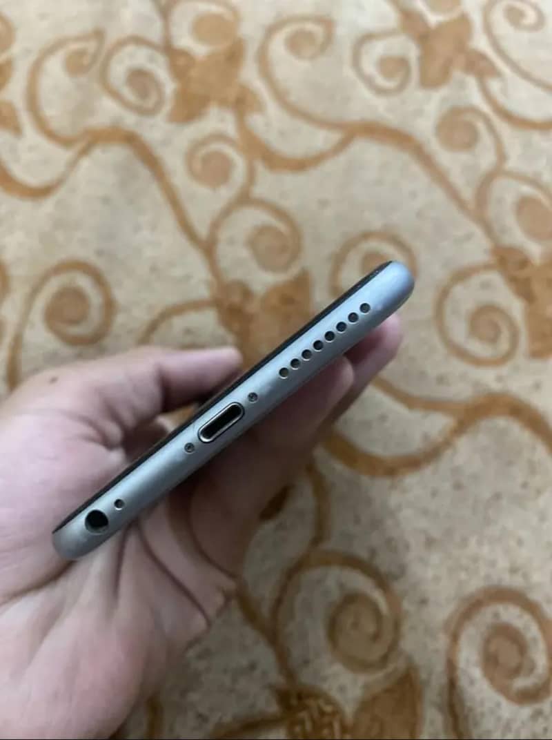Apple iPhone 6S Plus 5