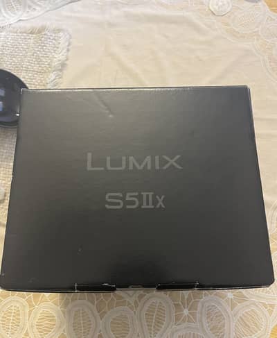 Panasonic Lumix S5IIX + 35mm F1.8 + 3 Batteries | Excellent Condition