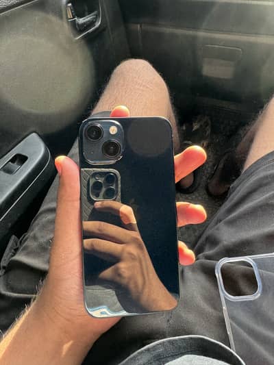 Apple iPhone 13
