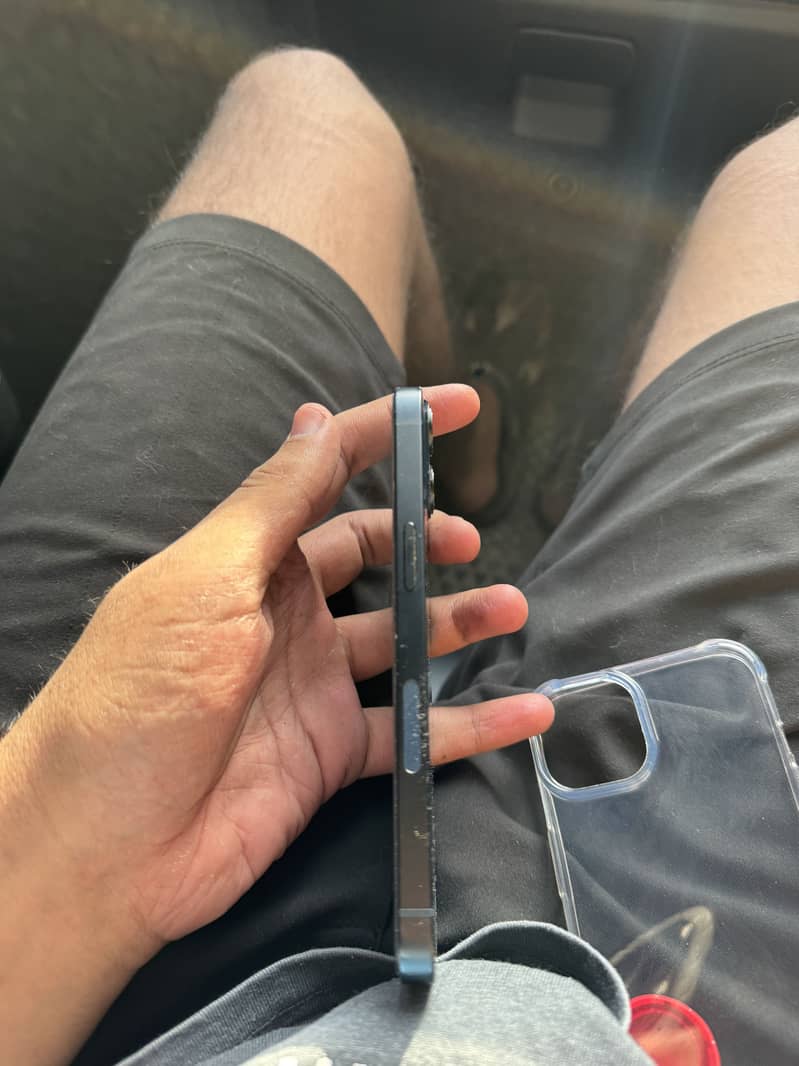 Apple iPhone 13 3